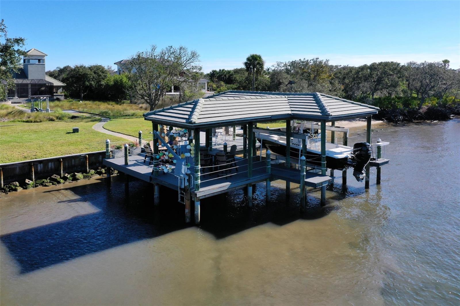 ISLAND ESTATES - Residential