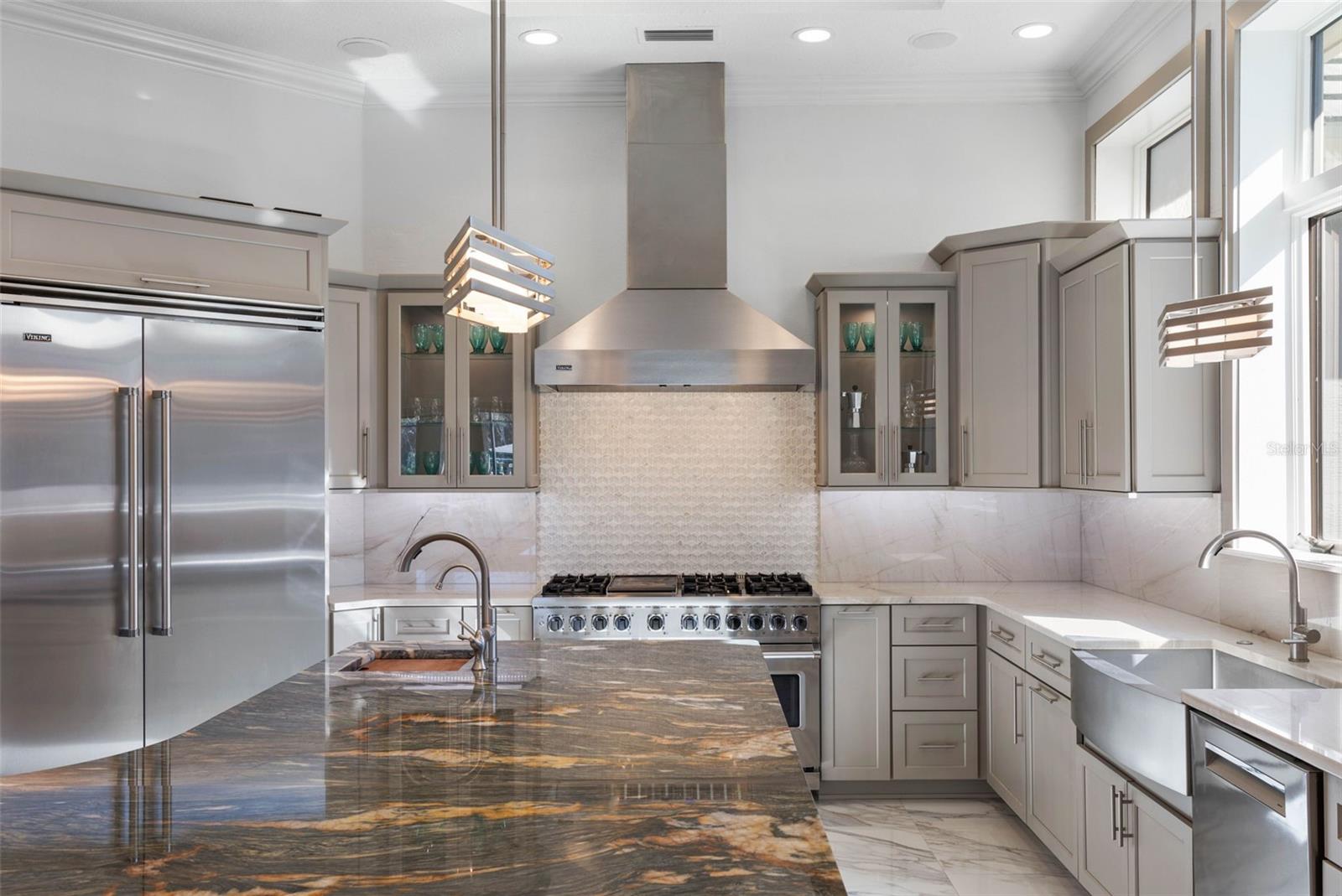 ISLAND ESTATES - Residential