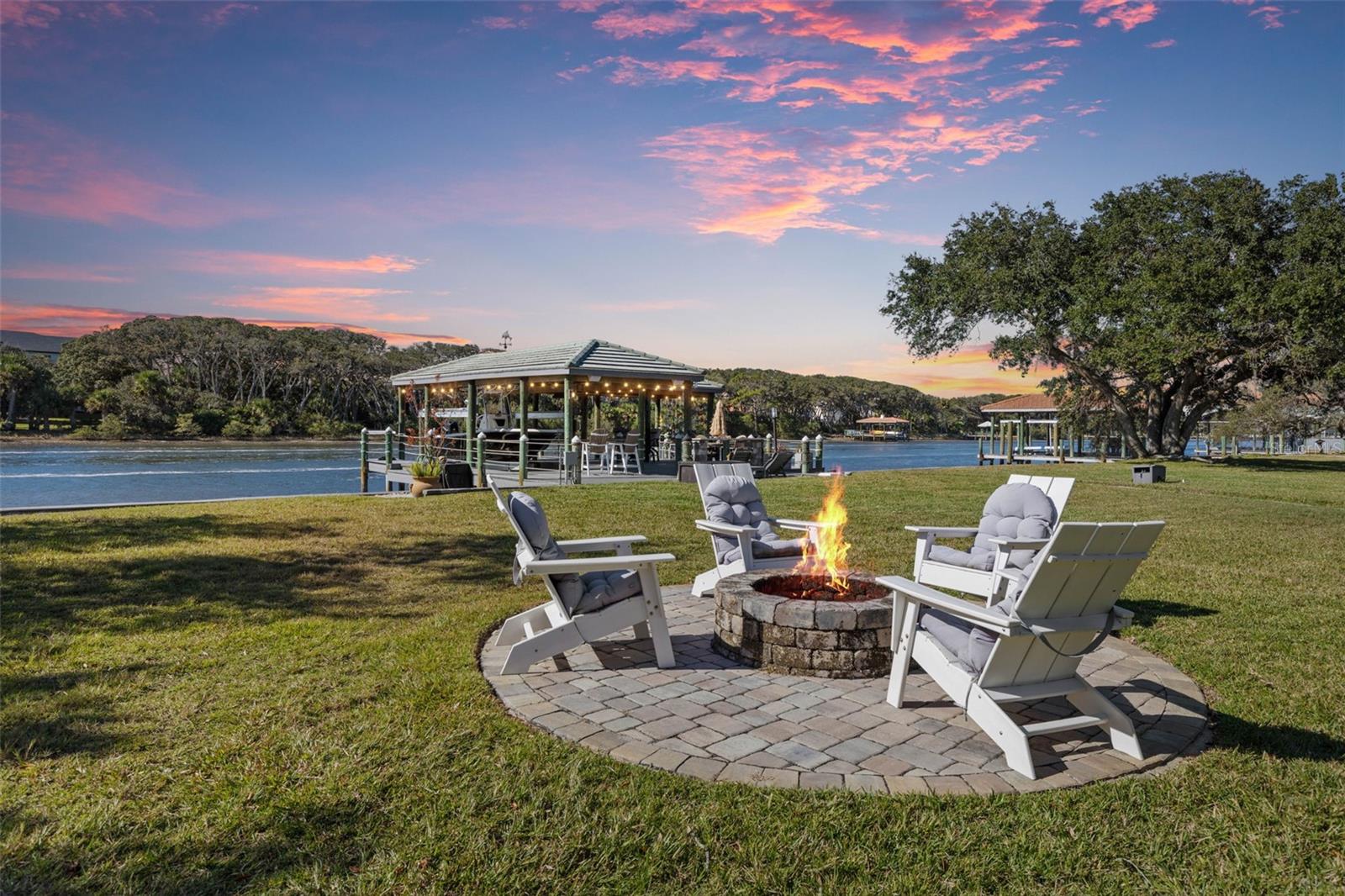 ISLAND ESTATES - Residential