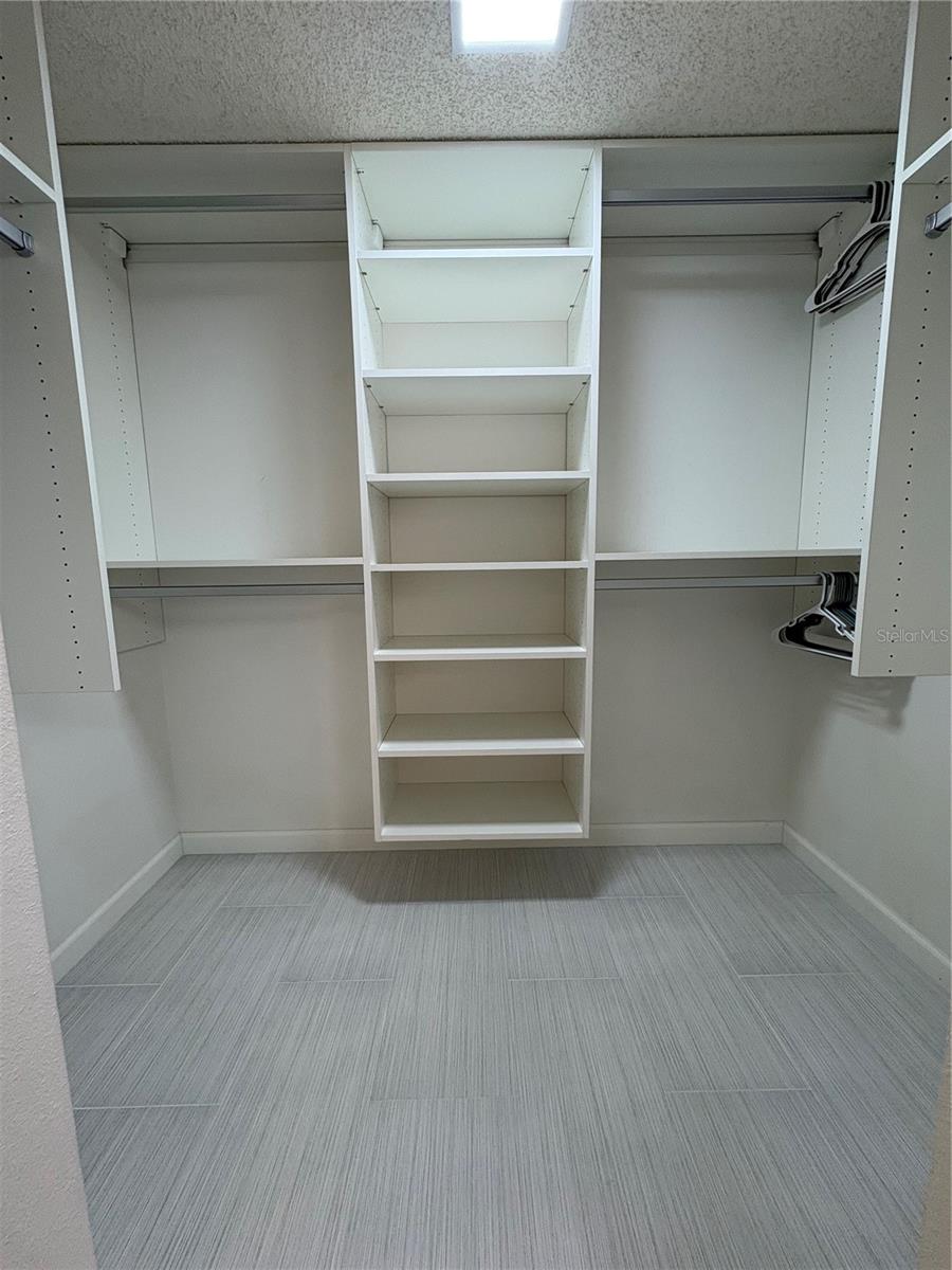 BAYPORT - Residential Lease