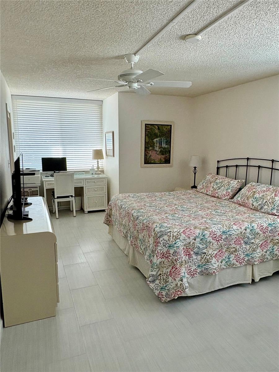 BAYPORT - Residential Lease