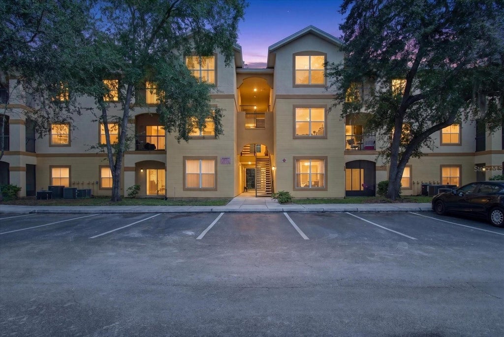 Photo of 5608 Pinnacle Heights Circle #305, Tampa, FL 33624 (MLS # TB8543525)