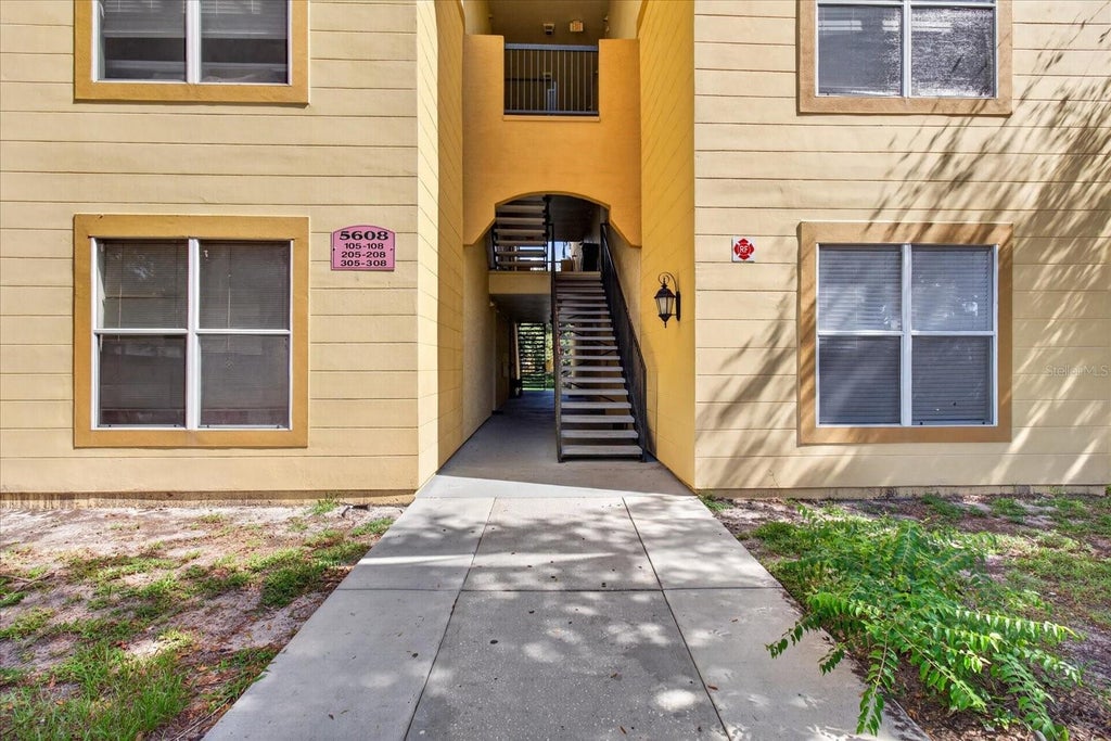 Photo of 5608 Pinnacle Heights Circle #305, Tampa, FL 33624 (MLS # TB8543525)