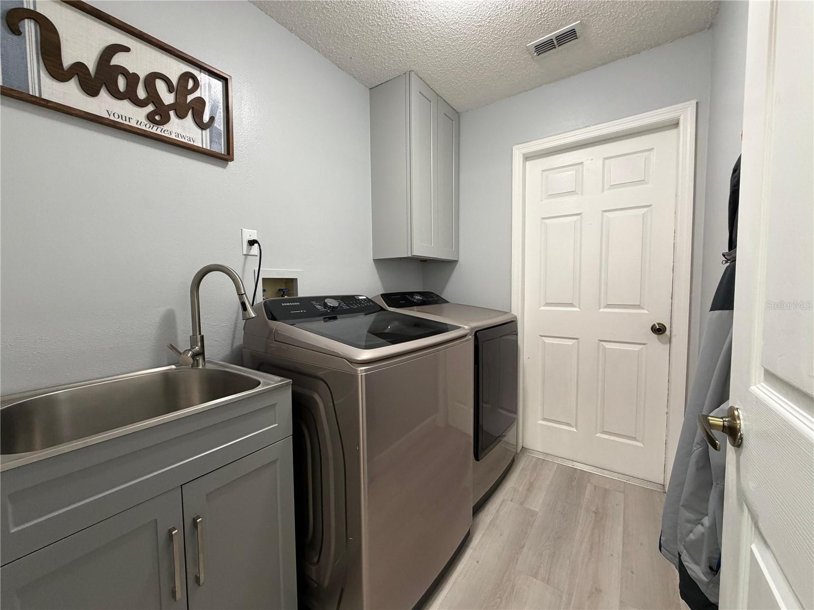 WATERFORD LAKES TR N07 PH 03 - Residential