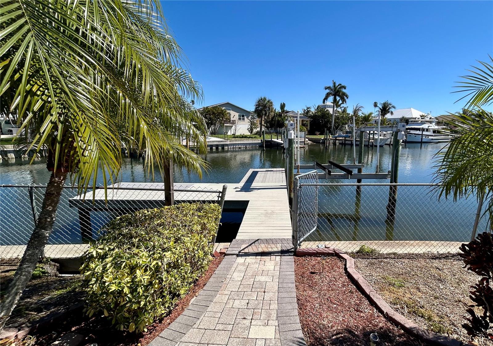 SHORE ACRES BAYOU GRANDE SEC - Residential Lease