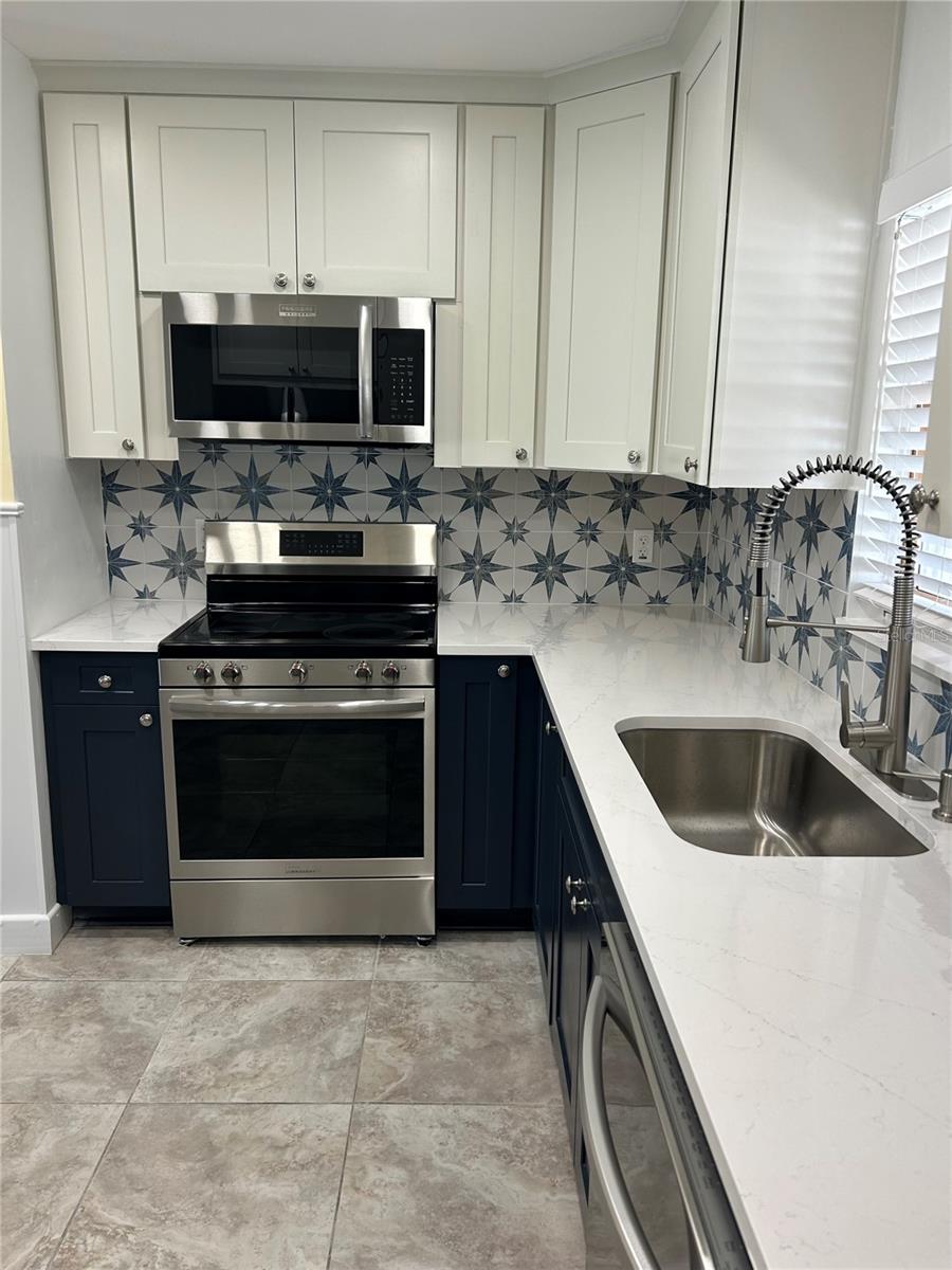 SHORE ACRES BAYOU GRANDE SEC - Residential Lease