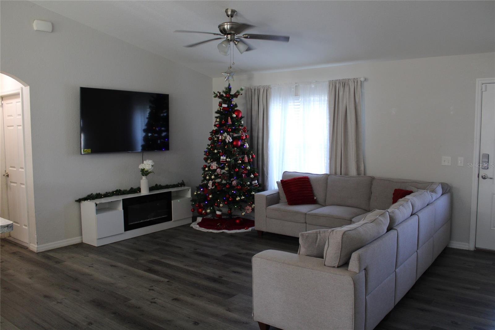 MARION OAKS UN 09 - Residential