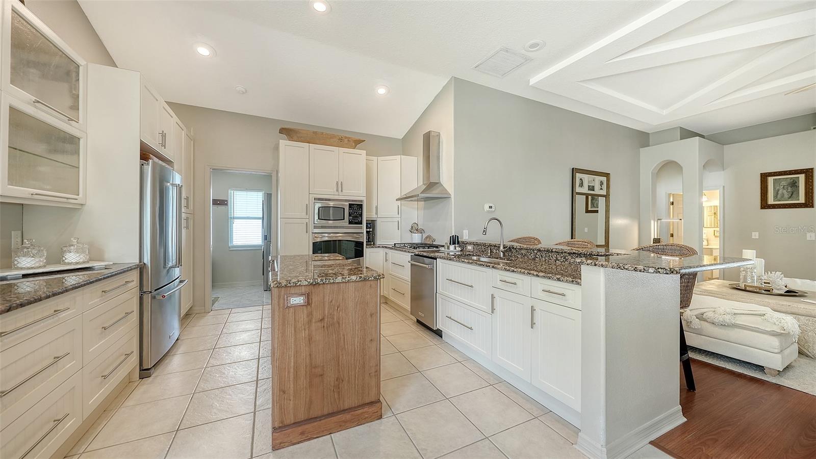 5122 CREEKSIDE TRAIL
