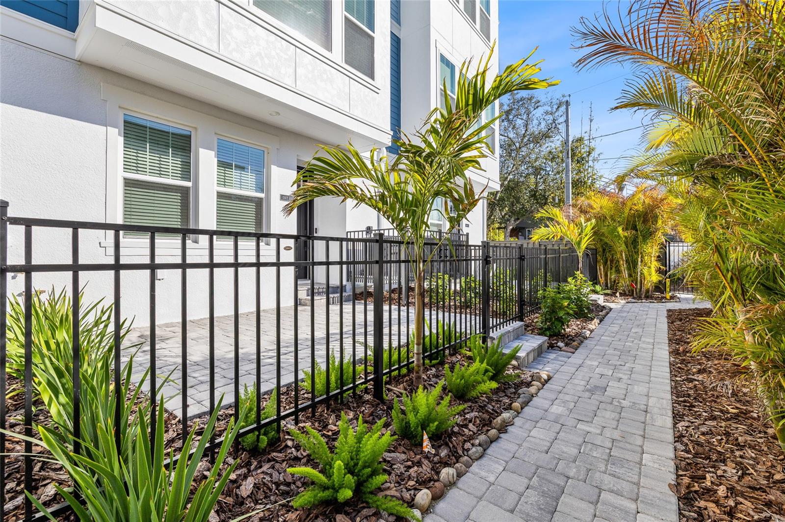 APEX AT SEMINOLE HEIGHTS - Residential Lease