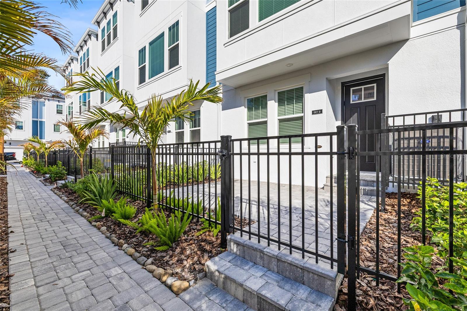 APEX AT SEMINOLE HEIGHTS - Residential Lease