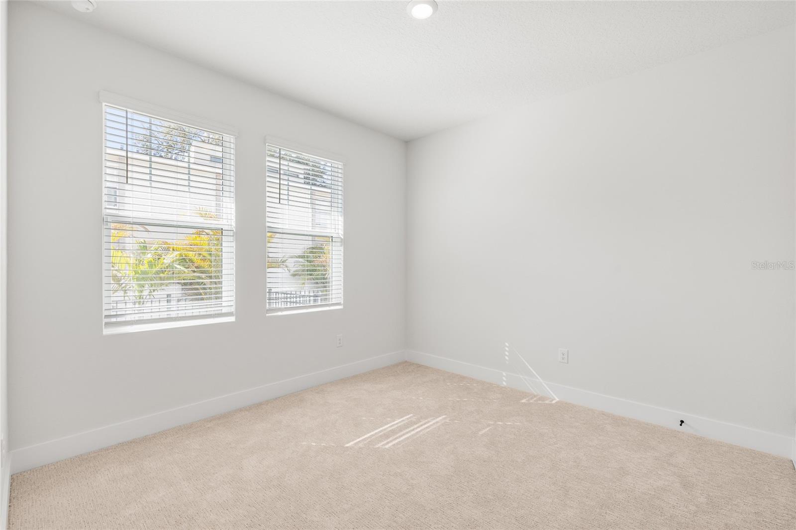 APEX AT SEMINOLE HEIGHTS - Residential Lease