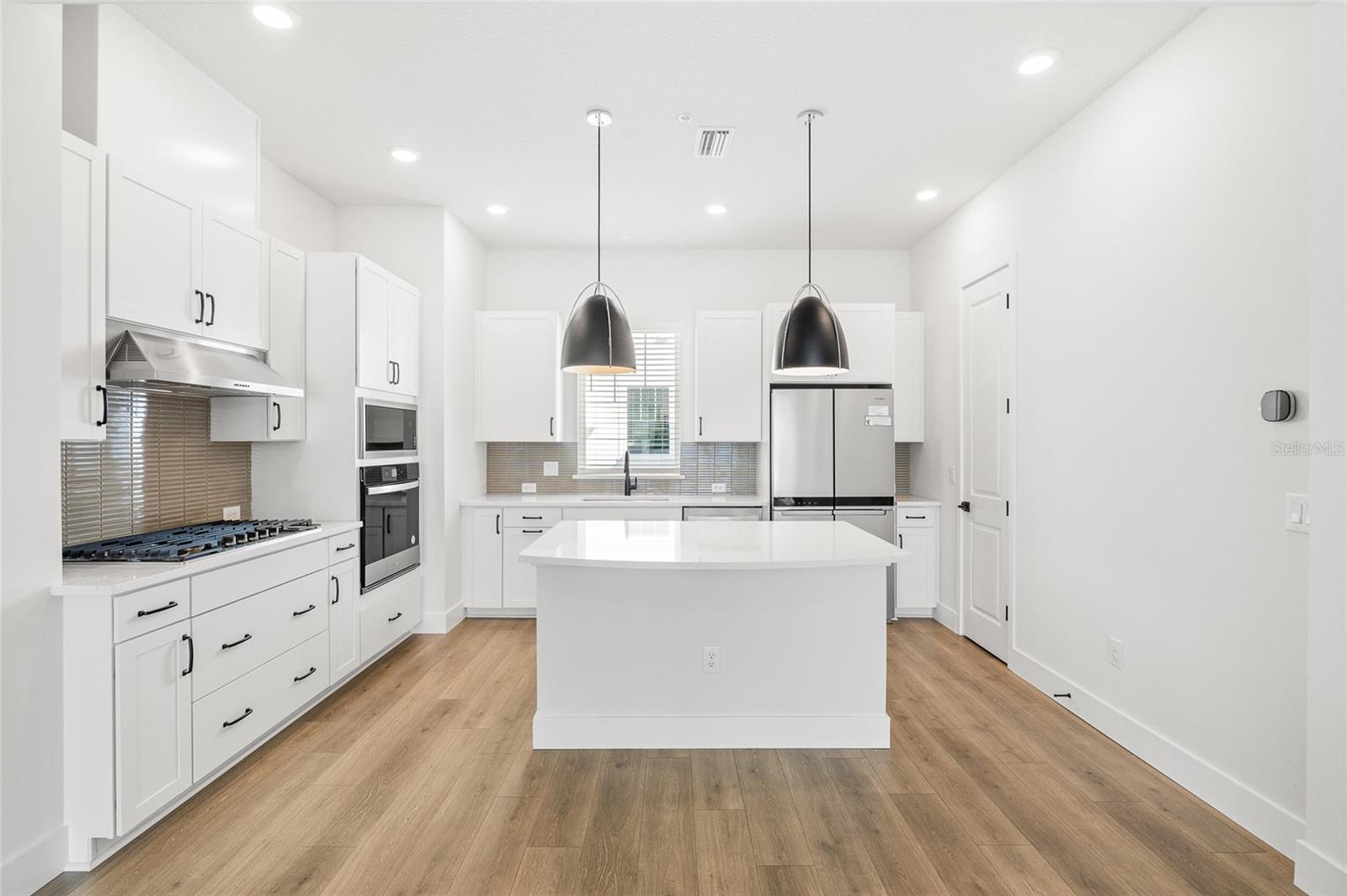 APEX AT SEMINOLE HEIGHTS - Residential Lease