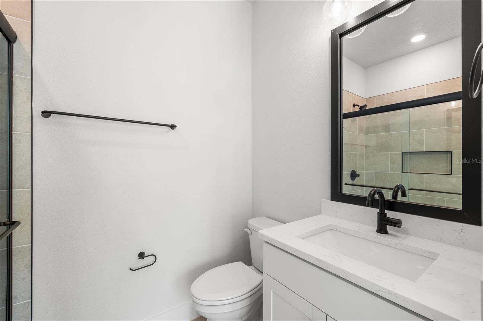 APEX AT SEMINOLE HEIGHTS - Residential Lease