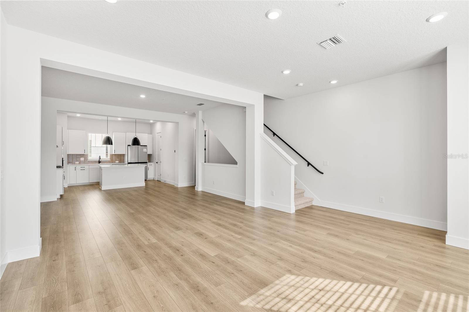 APEX AT SEMINOLE HEIGHTS - Residential Lease