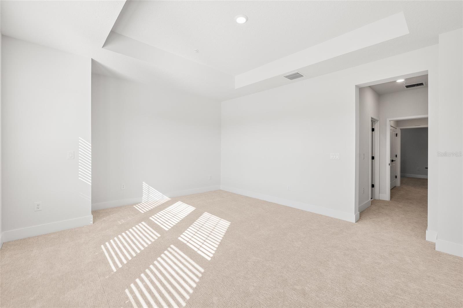 APEX AT SEMINOLE HEIGHTS - Residential Lease