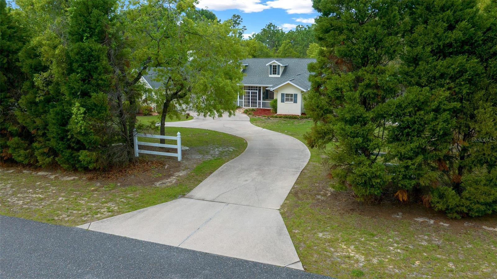 4444 W HORSESHOE DRIVE