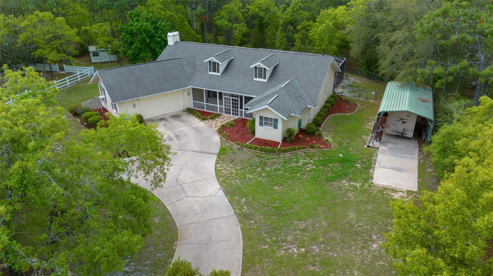 4444 W HORSESHOE DRIVE