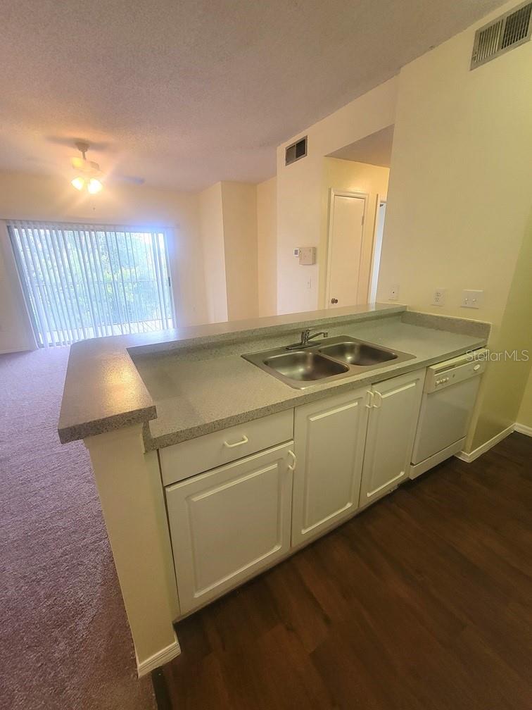 LANDINGS OF TAMPA A CONDO - Residential Lease