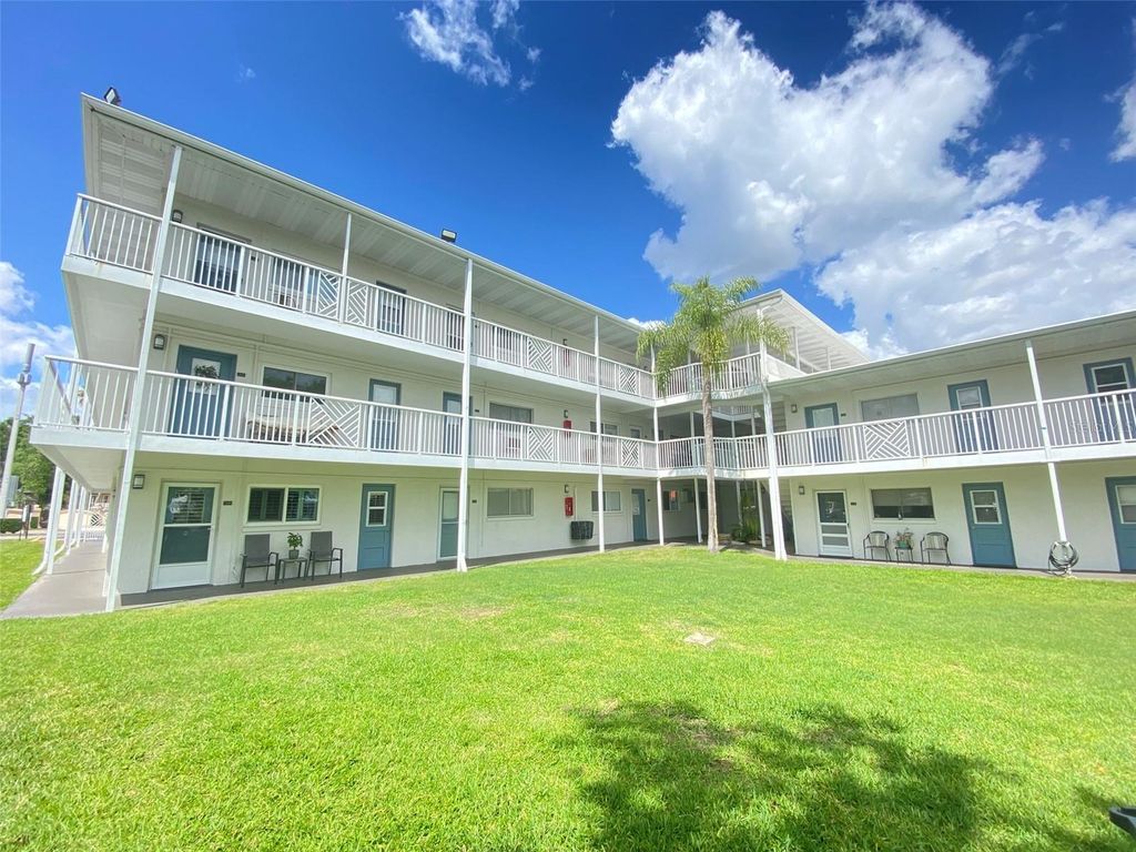Photo of 320 Lakeview Street #207, Orlando, FL 32804 (MLS # O6403231)