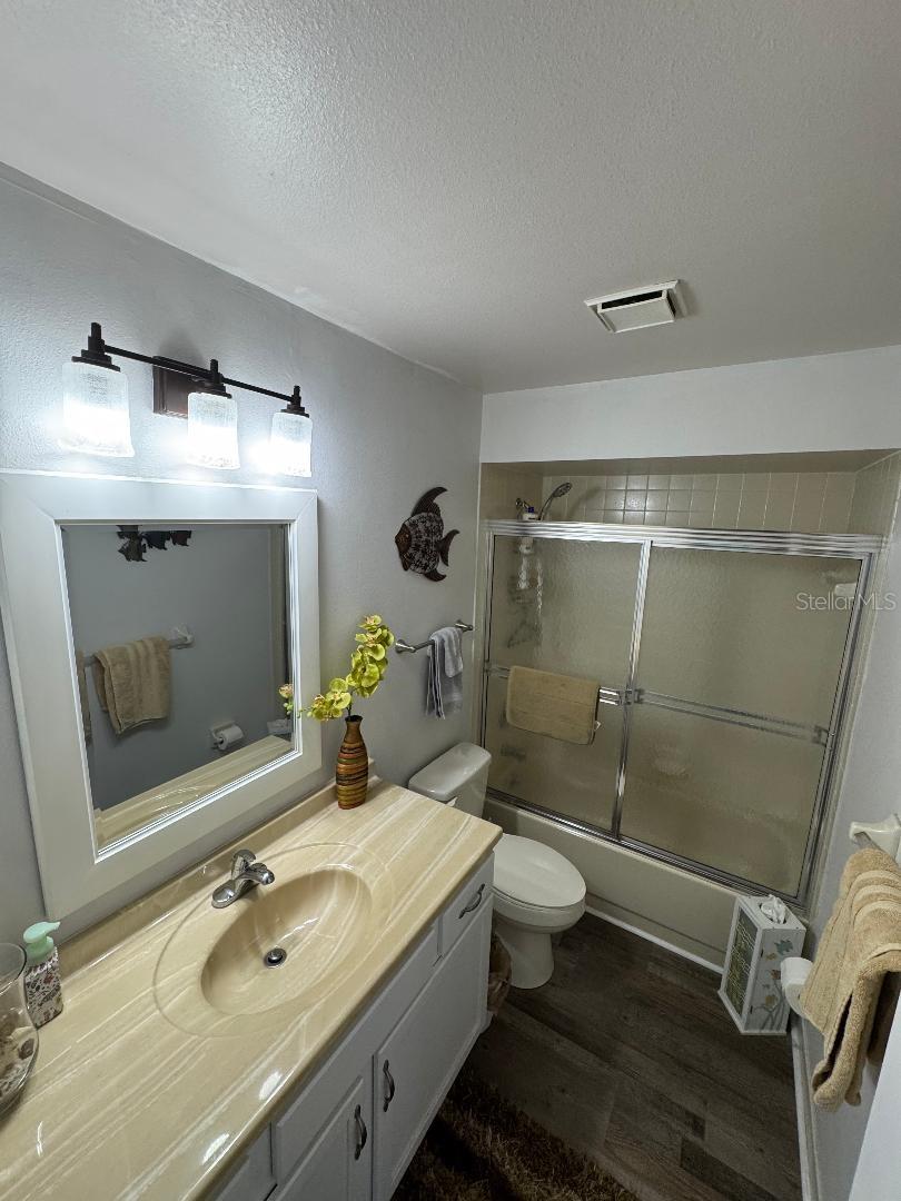 RAINBOW LAKES ESTATE - Residential