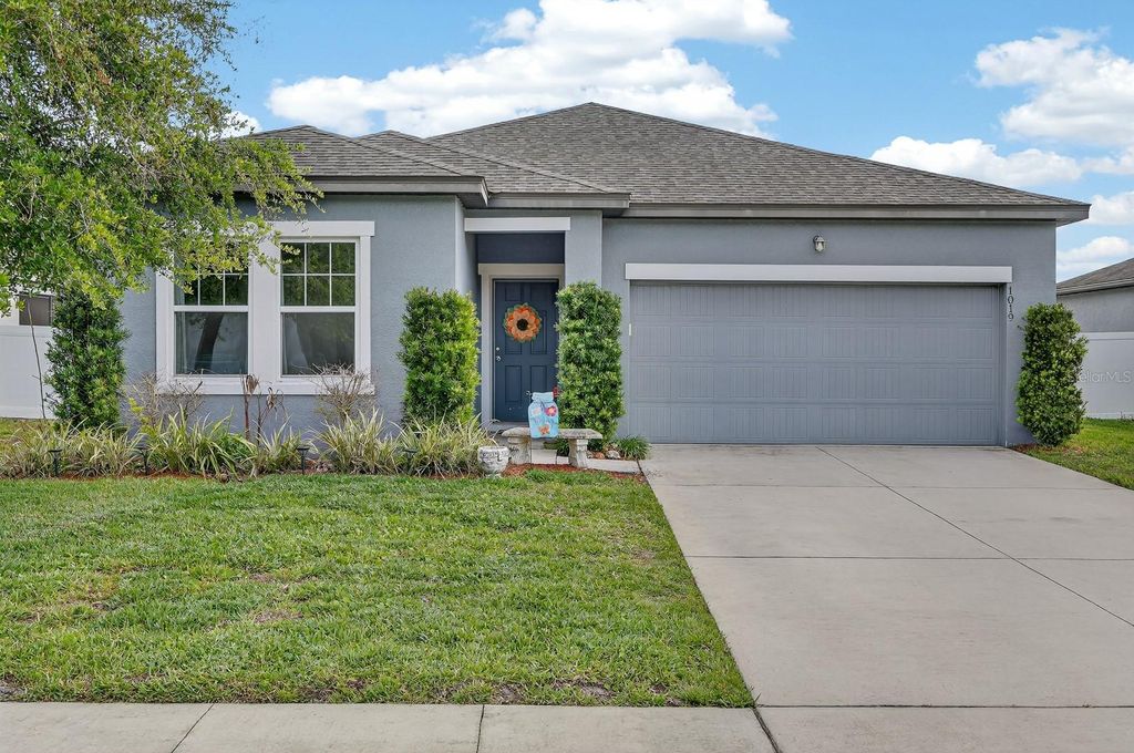 Photo of 1019 Landing Lane, Deltona, FL 32738 (MLS # V4948356)