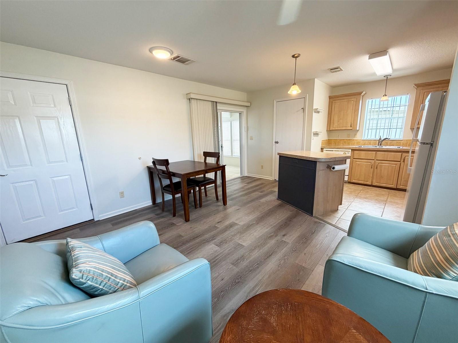 1503 23RD AVENUE W