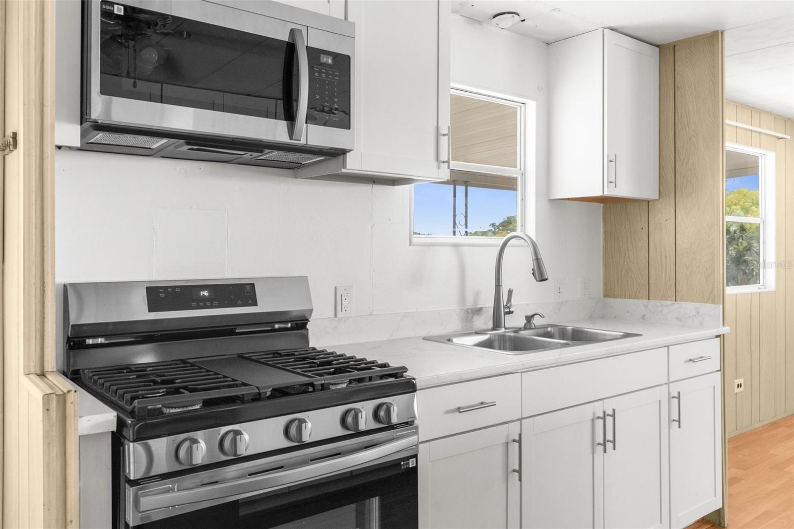 HIGH POINT MH SUB - Residential Lease