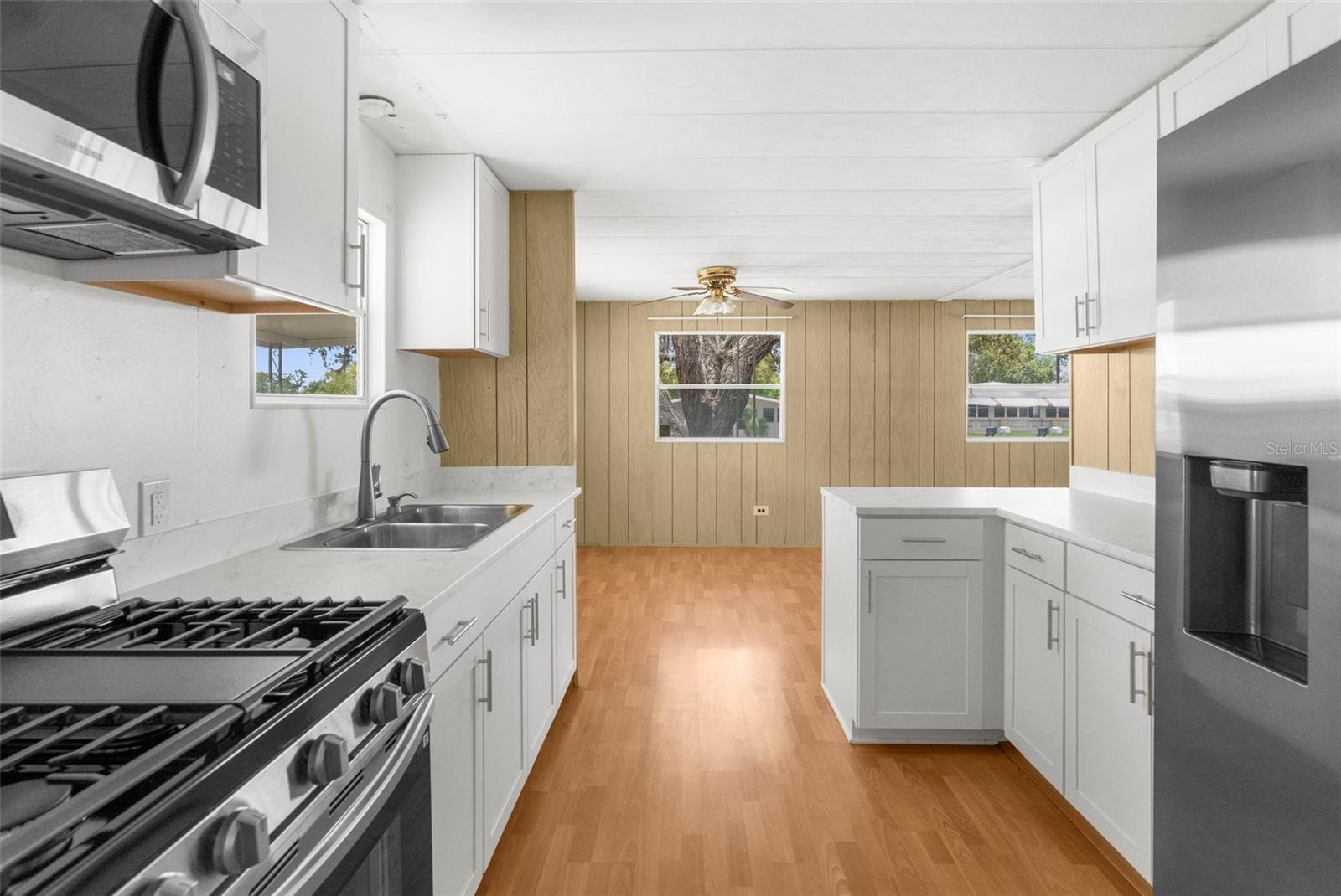 HIGH POINT MH SUB - Residential Lease