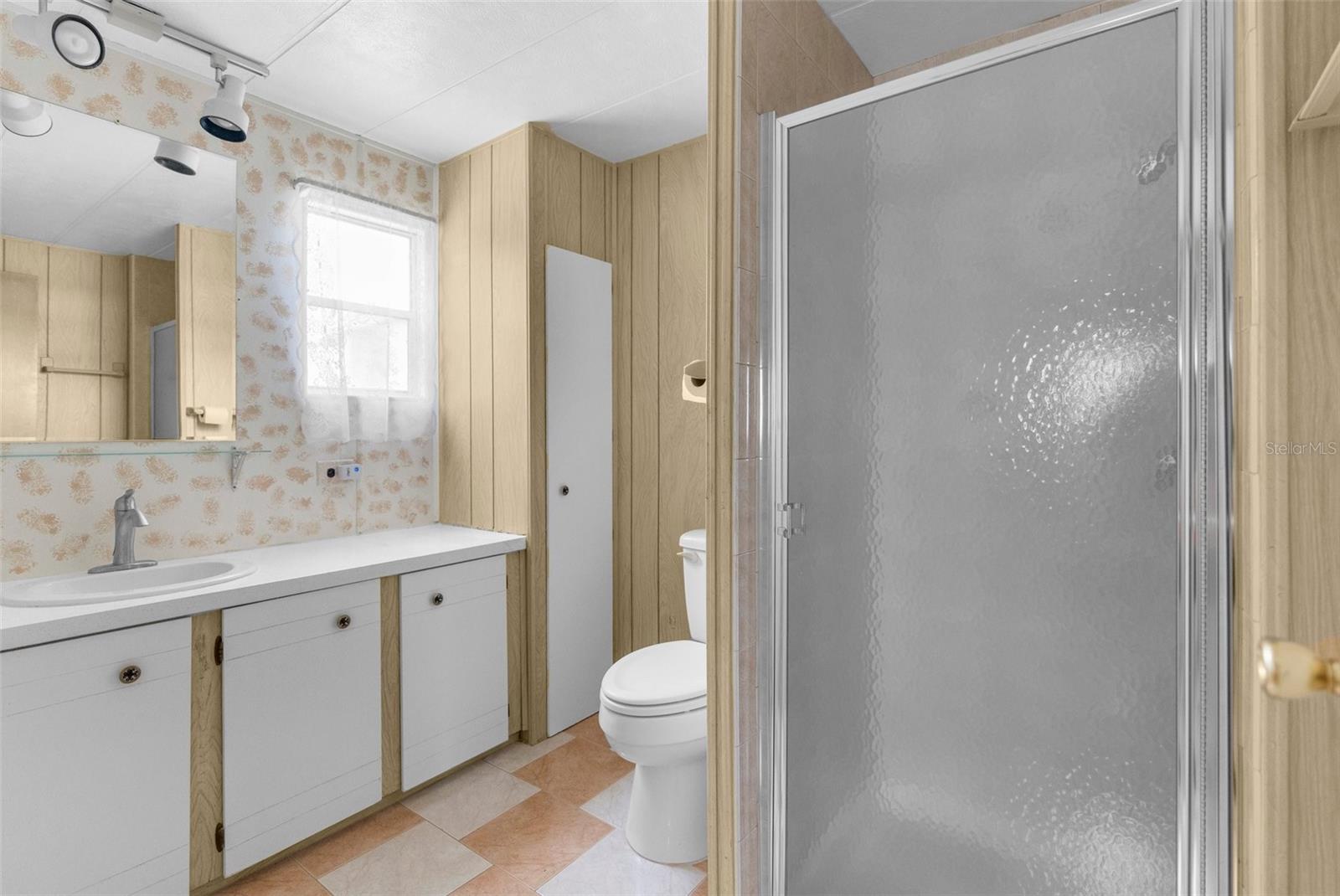 HIGH POINT MH SUB - Residential Lease