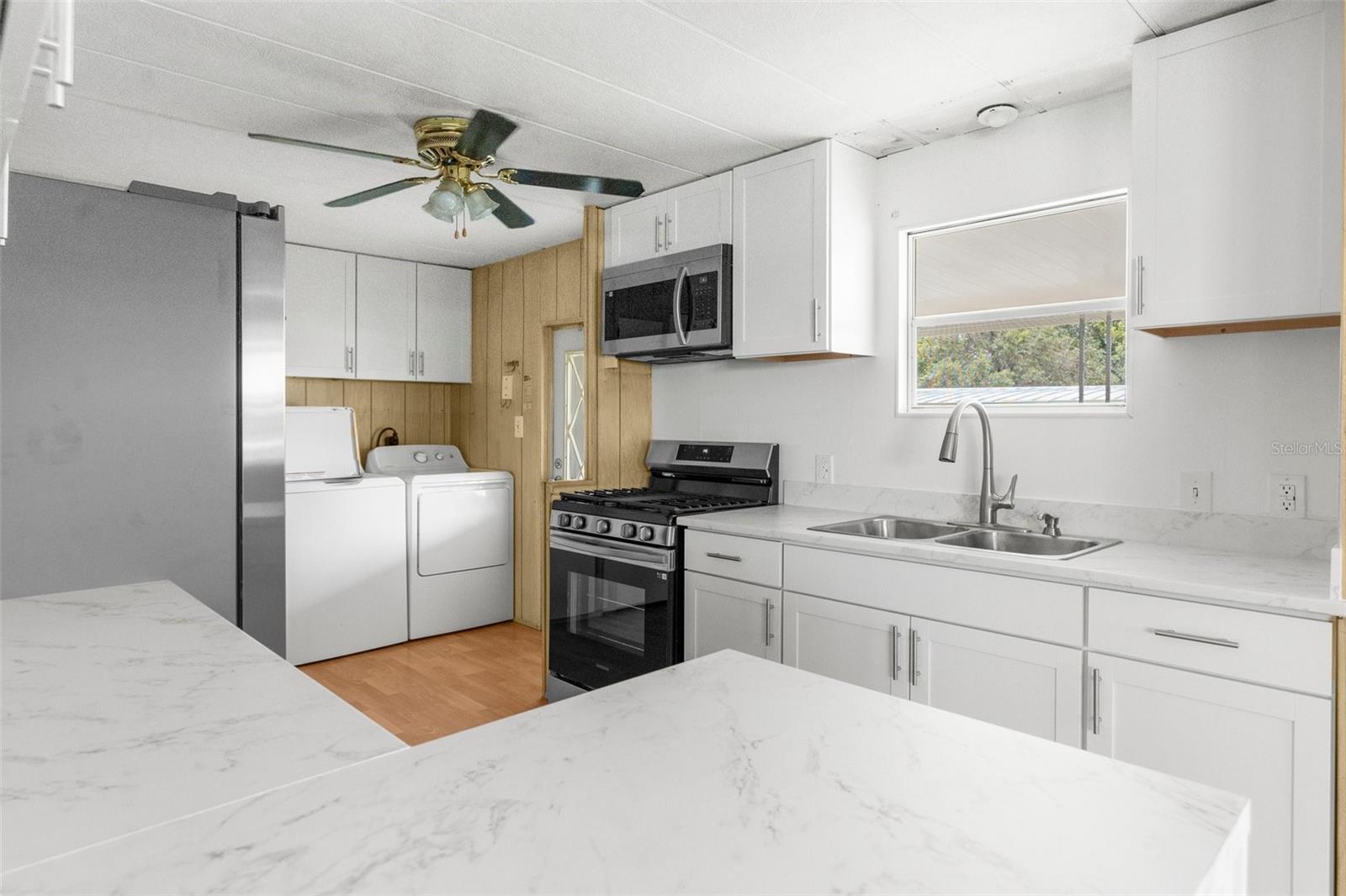 HIGH POINT MH SUB - Residential Lease