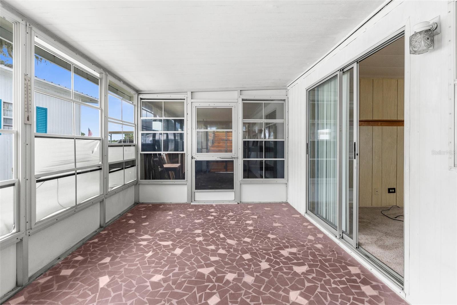 HIGH POINT MH SUB - Residential Lease