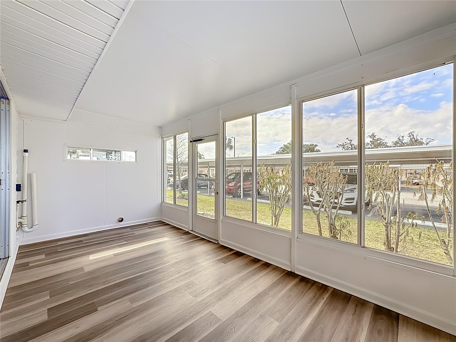 BEDFORD E CONDO - Residential