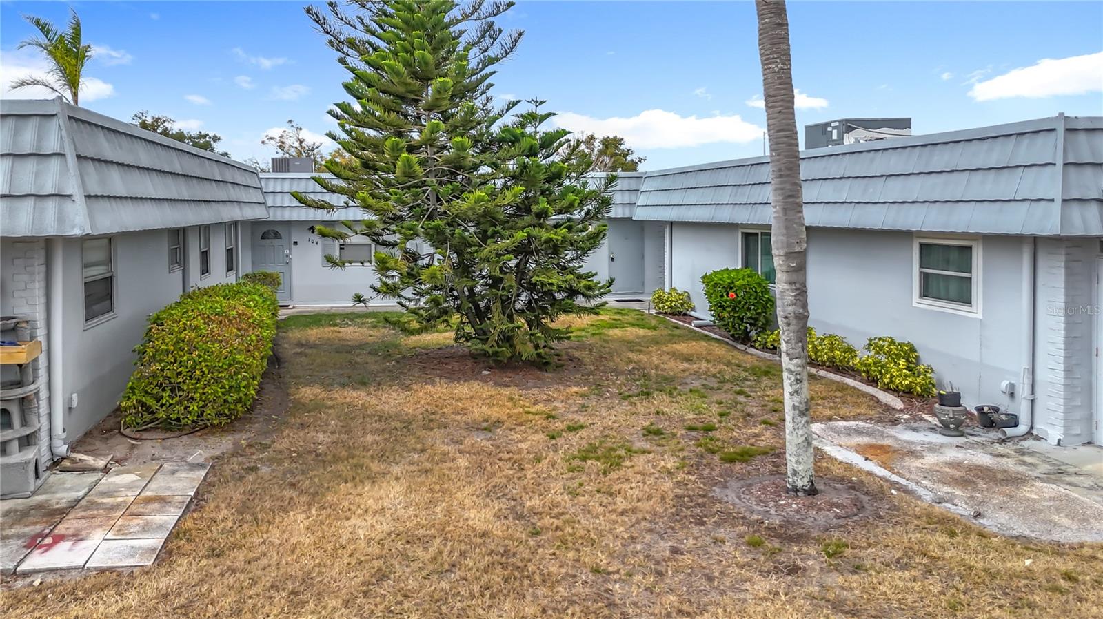 BEDFORD E CONDO - Residential