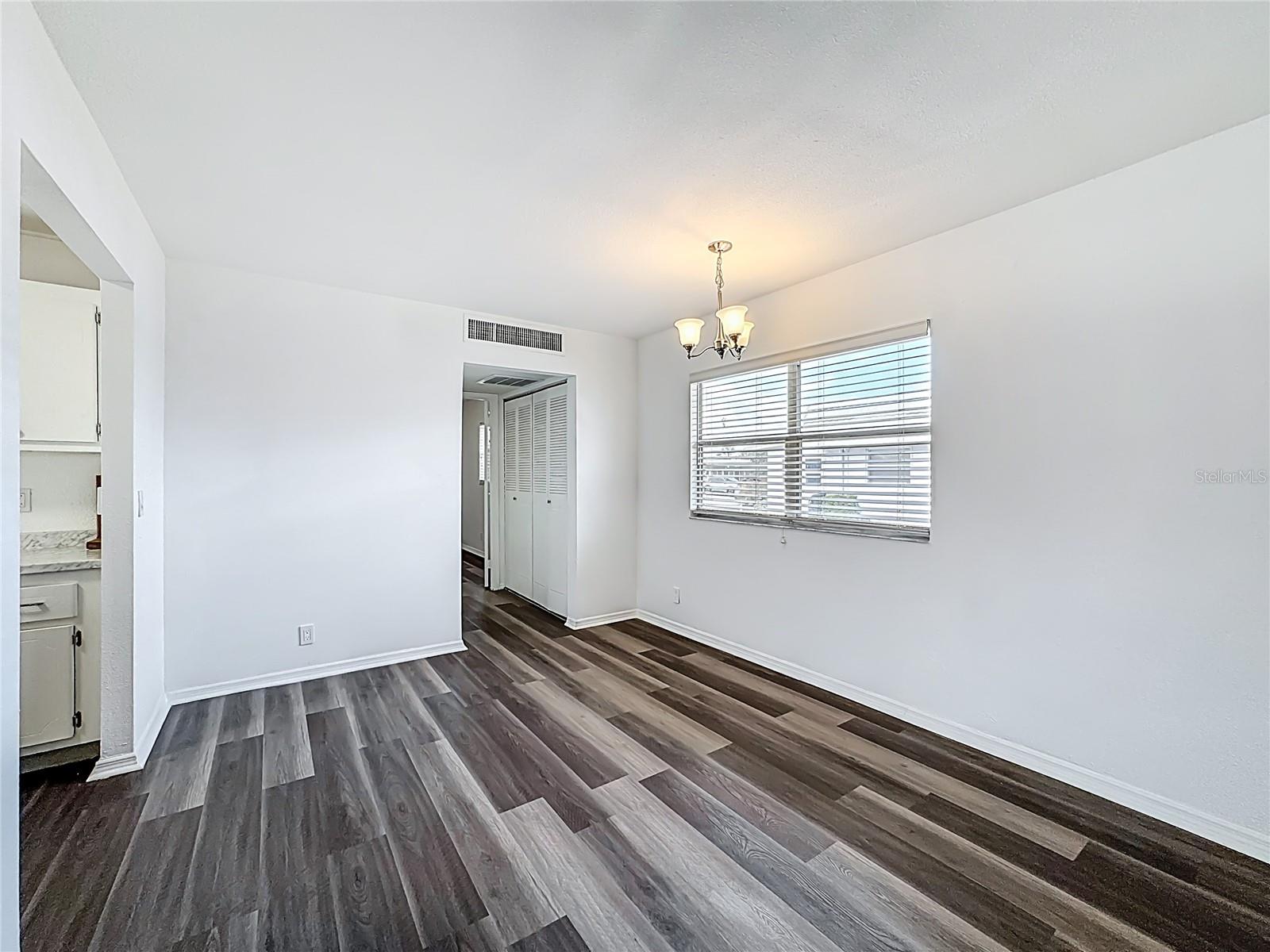 BEDFORD E CONDO - Residential