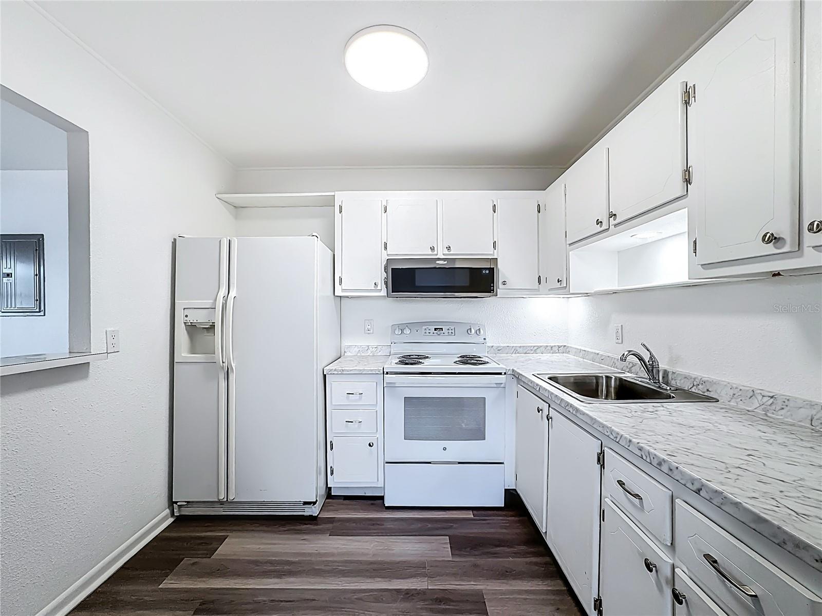 BEDFORD E CONDO - Residential