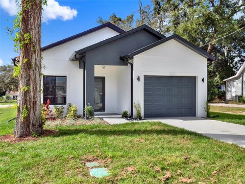 A home in APOPKA