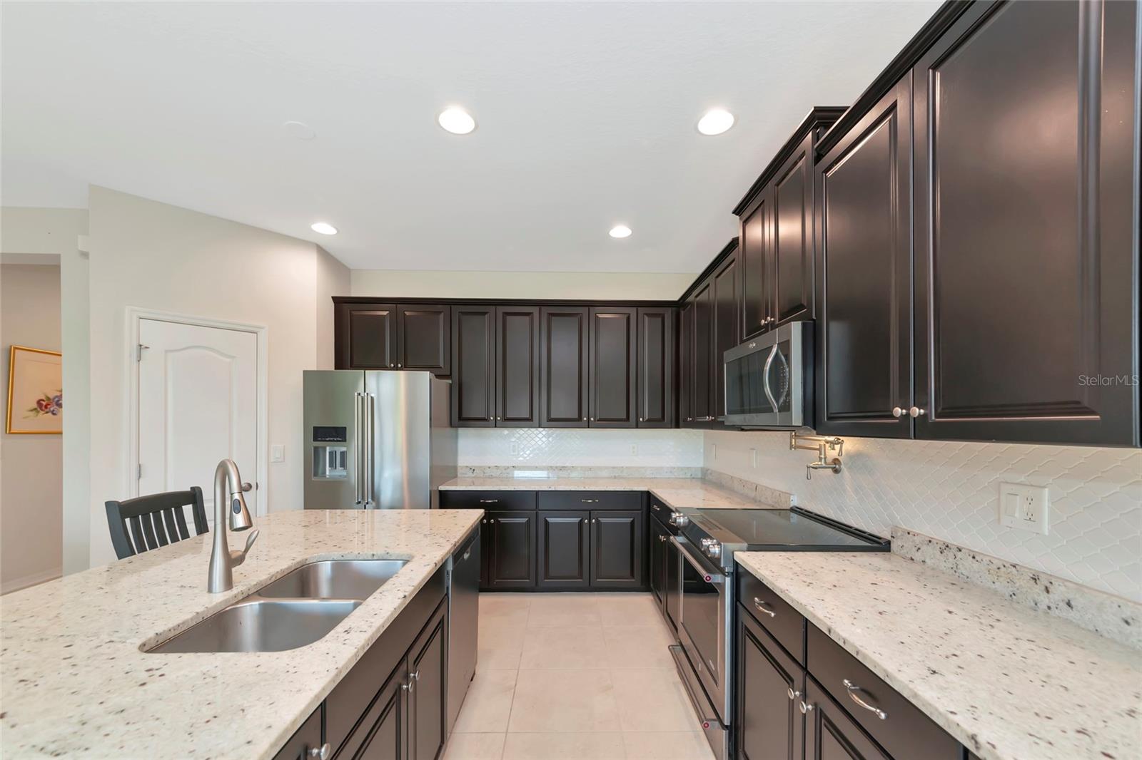 ASHTON PALMS - Residential