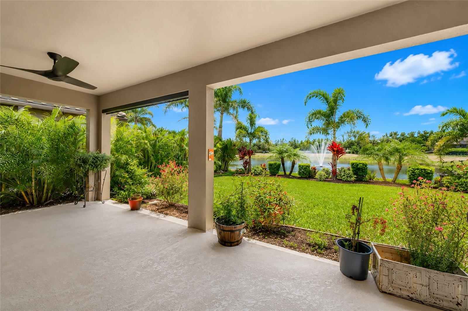 5587 FOXTAIL PALM LANE