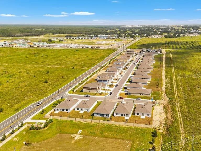 CASCADES PHASES 1A AND 1B PB 193 PG 37-52 BLK 52 L - Residential Lease