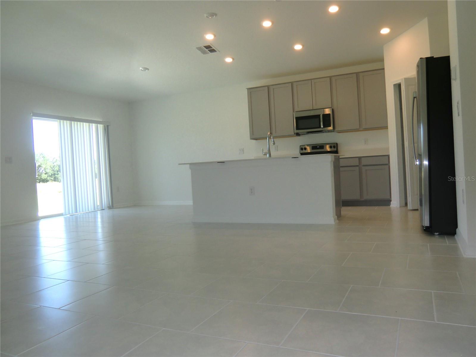 CASCADES PHASES 1A AND 1B PB 193 PG 37-52 BLK 52 L - Residential Lease