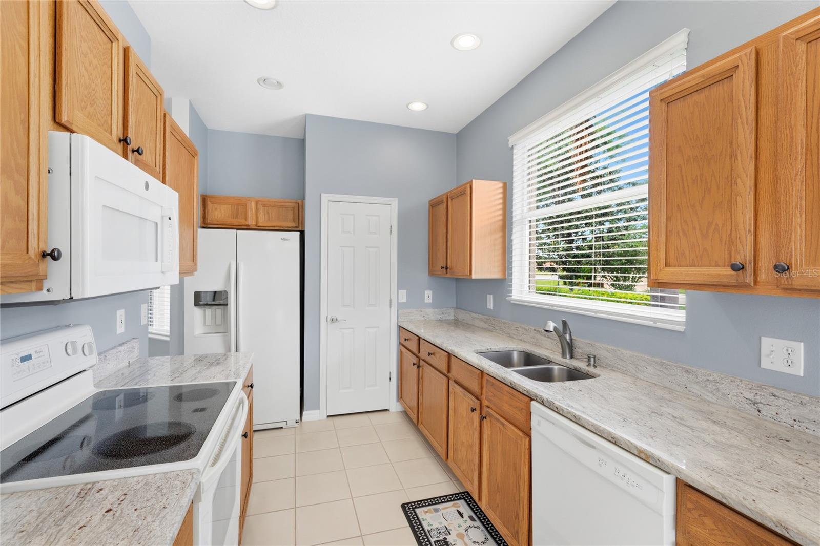 LAKERIDGE FALLS - Residential