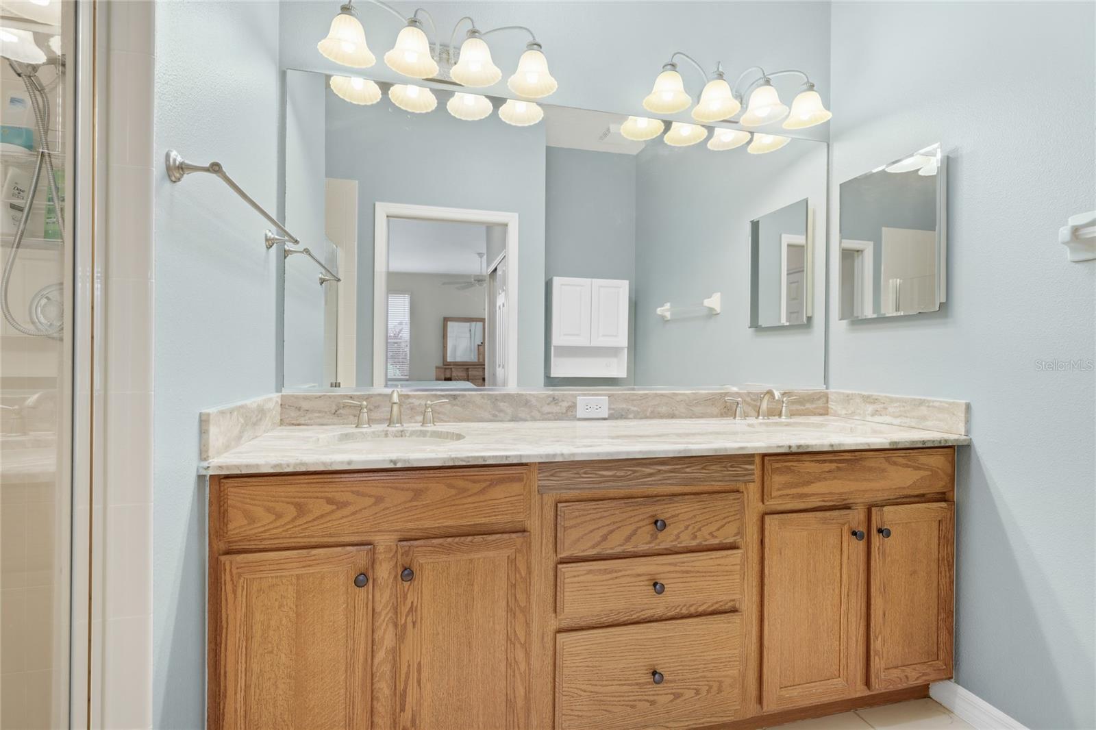 LAKERIDGE FALLS - Residential