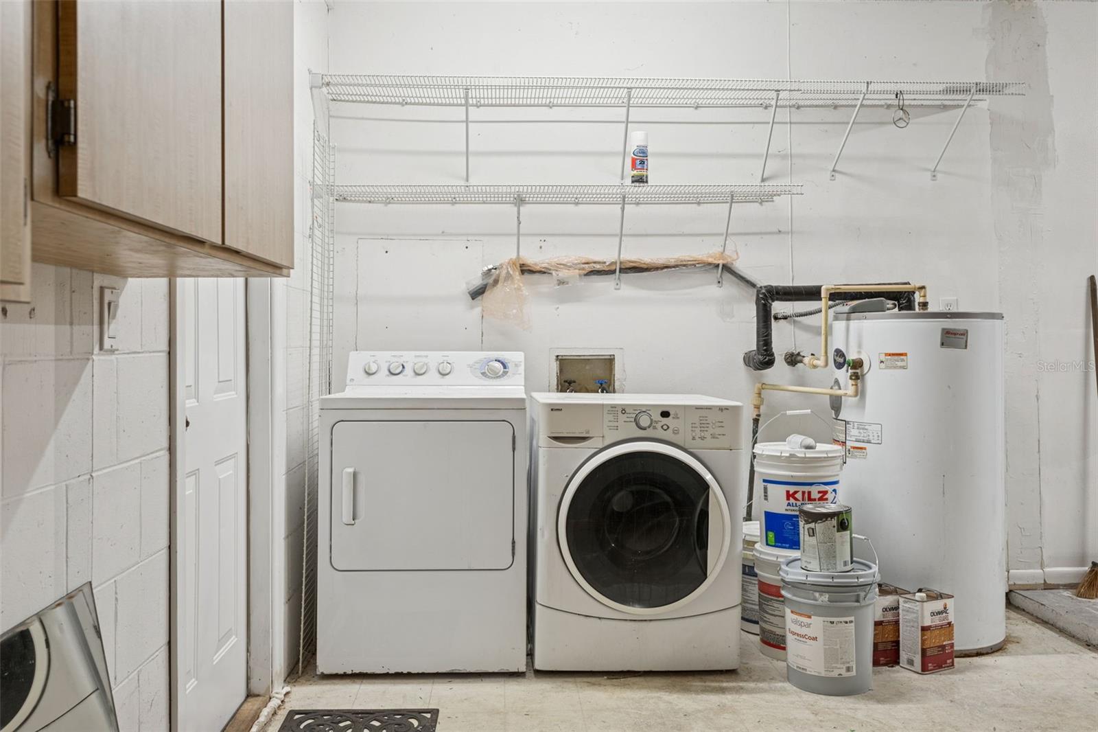 TURTLE LAKES - Residential Lease