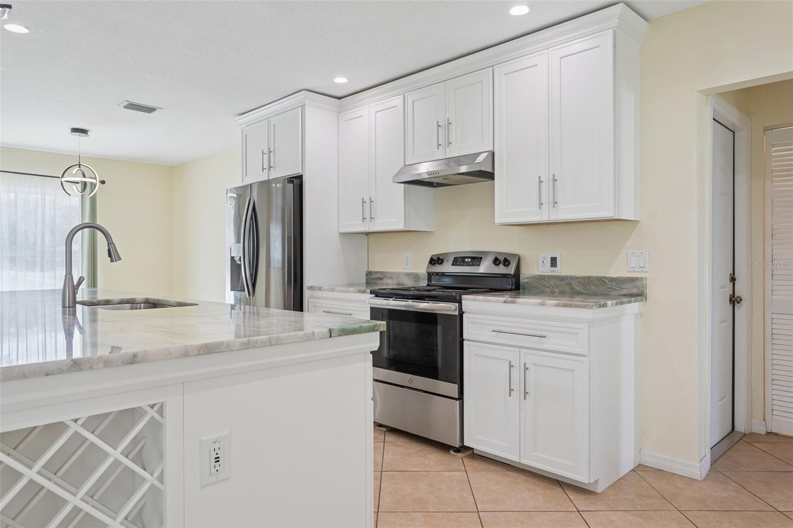 TURTLE LAKES - Residential Lease