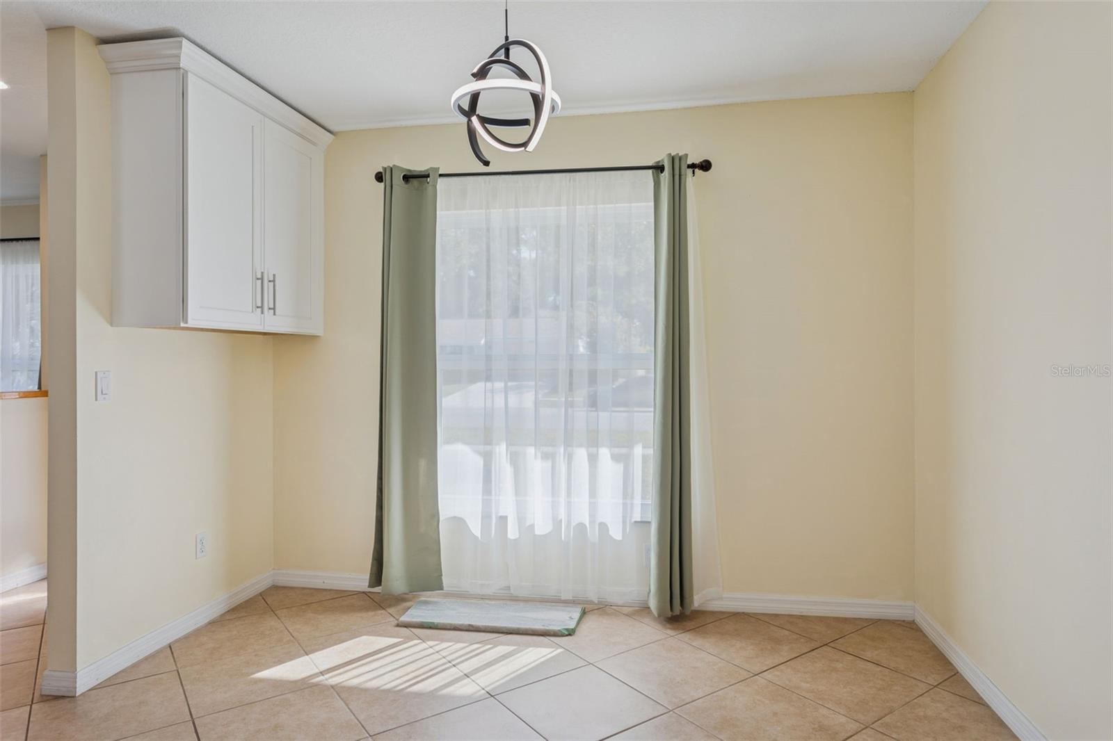 TURTLE LAKES - Residential Lease