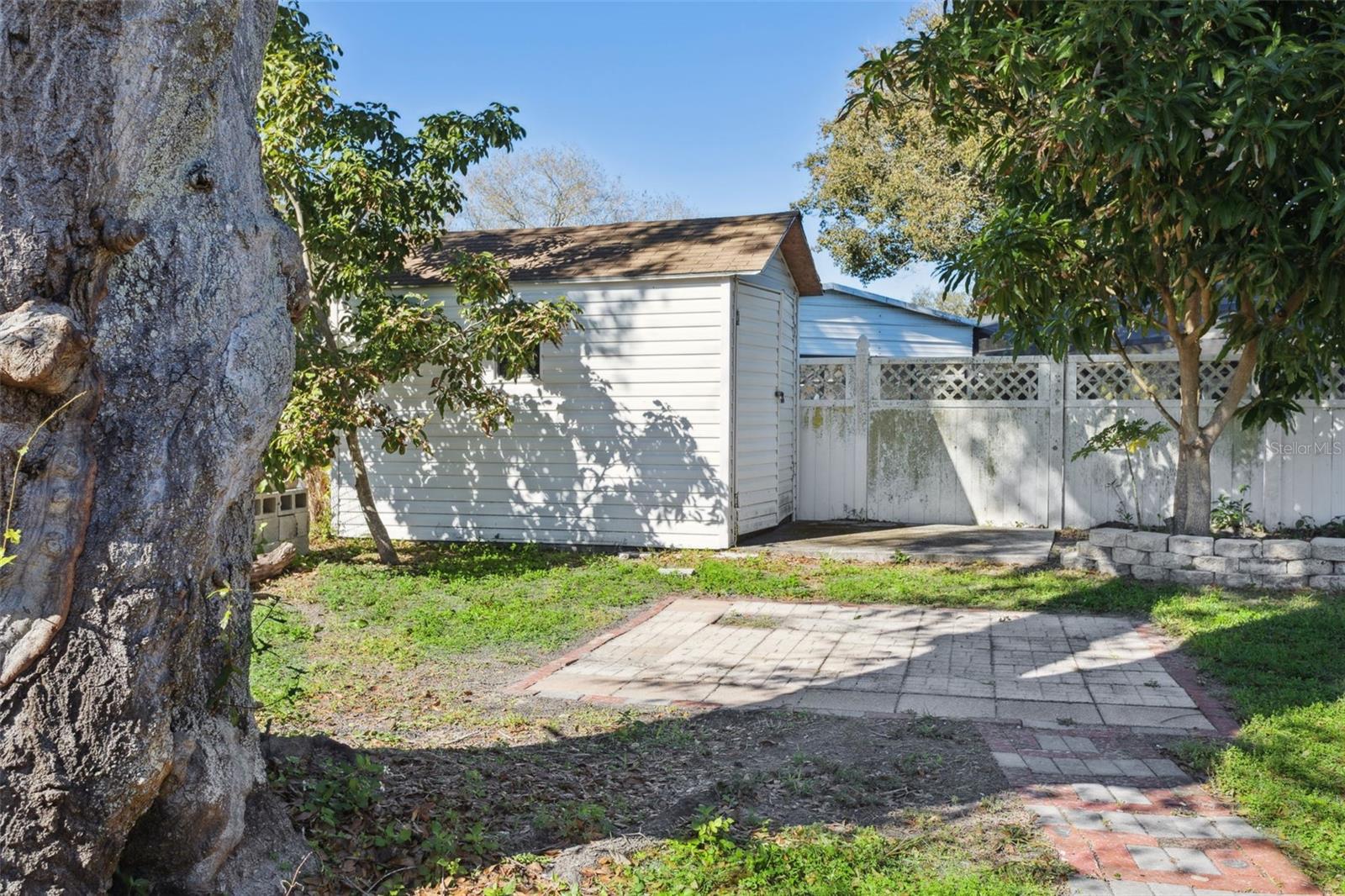 TURTLE LAKES - Residential Lease