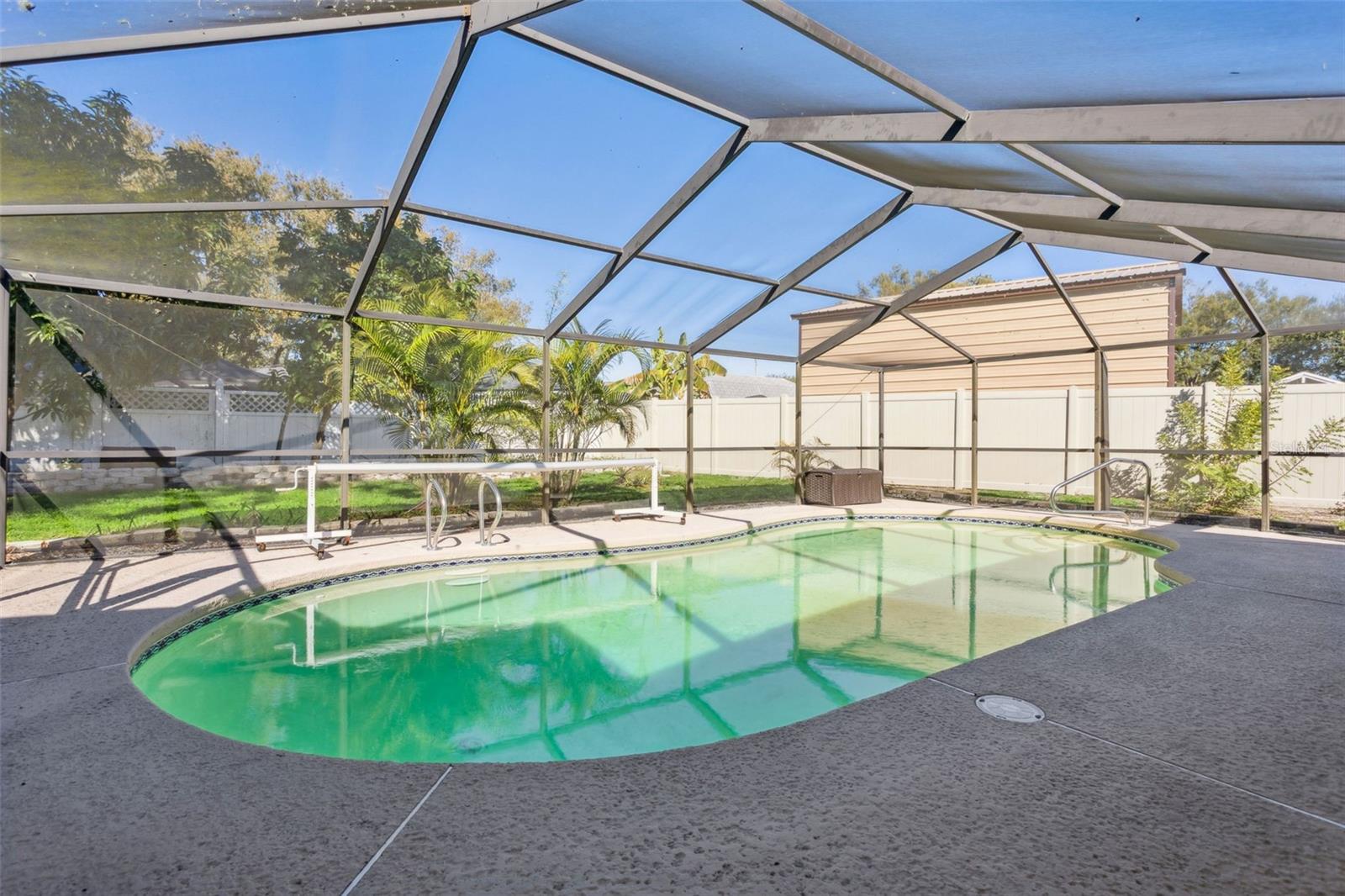 TURTLE LAKES - Residential Lease