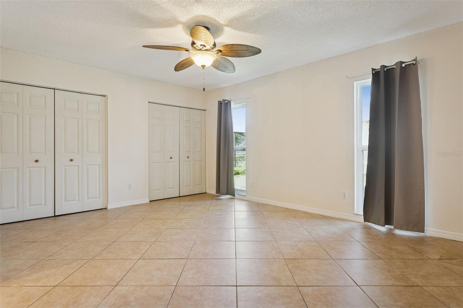 TURTLE LAKES - Residential Lease