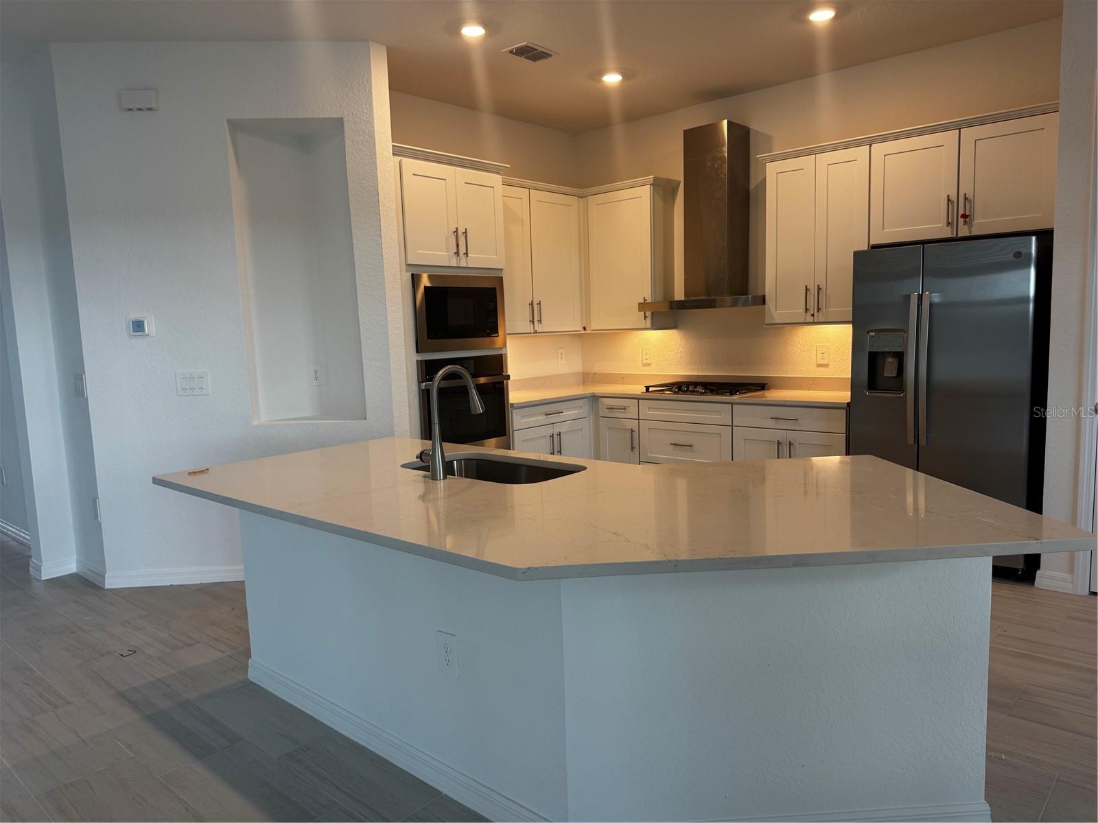 CALUSA COUNTRY CLUB - Residential