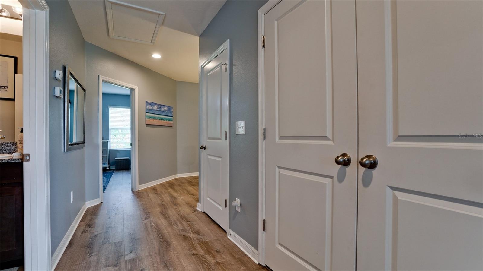 BAYTOWN SQUARE - Residential